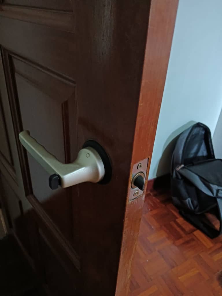 LEVER TUBULAR HANDLE LOCK (REPLACEMENT DOOR KNOBS) - Image 4